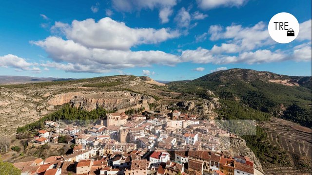 La joya secreta en Valencia que hay que visitar sí o si: una villa medieval con huellas de dinosaurios