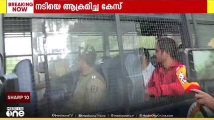 'യഥാർത്ഥ കുറ്റവാളി മറഞ്ഞിരിപ്പുണ്ടെന്ന് പ്രോസിക്യൂഷൻ , ഉറപ്പാണോ എന്ന് ജഡ്ജിയുടെ ചോദ്യം'