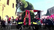 Sciopero generale a Roma, omaggio all'operaio della Torre dei Conti