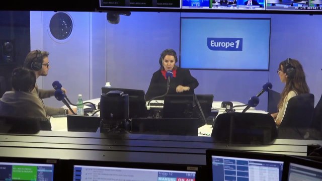 EXTRAIT - La Ciotat : une Jaguar finit dans la piscine municipale, les passagères indemnes