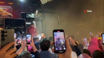 Galatasaray, Antalya'da coşkuyla karşılandı! Şampiyonlar Ligi detayı