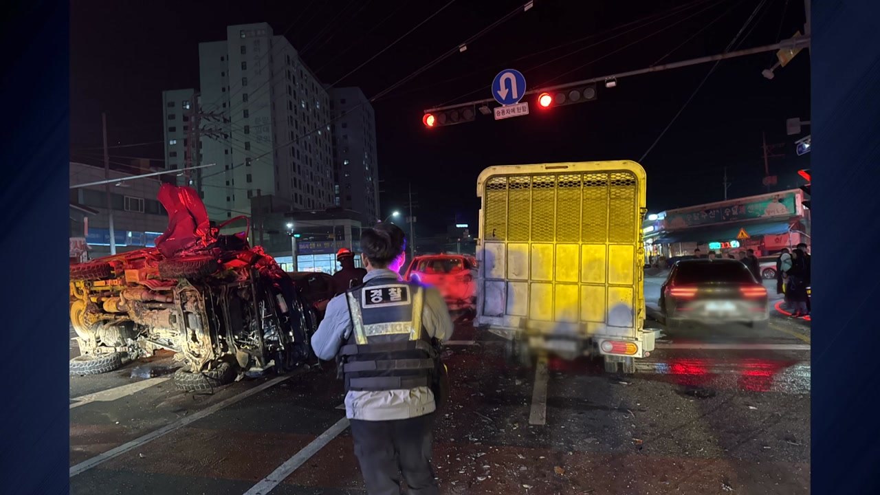 무면허로 연쇄 추돌 사고 낸 50대..."음주측정 거부" / YTN