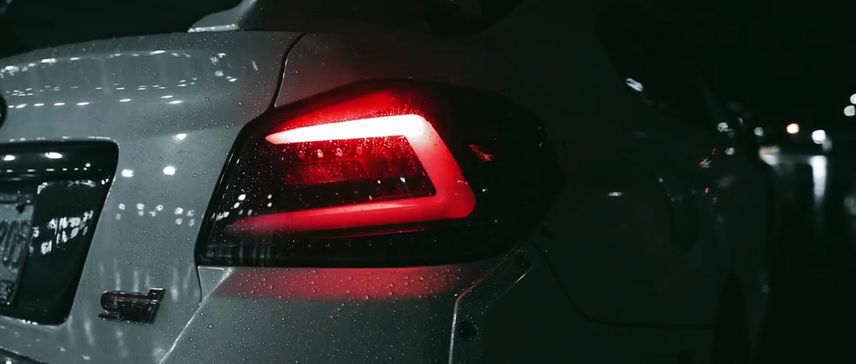 car-uhd_3840_1608_24fps-transcode
