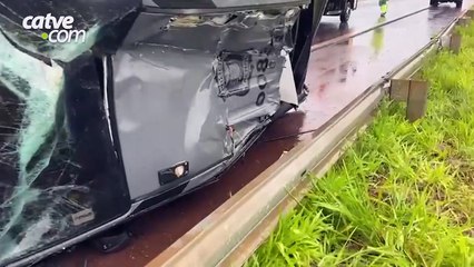 Viatura da Polícia Penal capota e policial fica ferido na BR 369