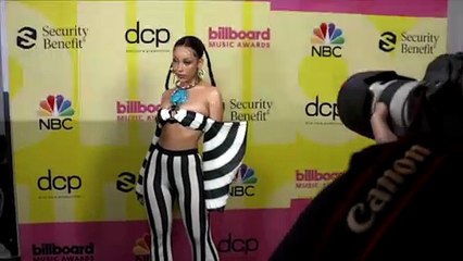 Doja Cat Responds To Concerns For Her Mental Health After shaving Her Head & Eyebrows