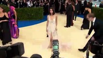 Selena Gomez Reveals She’s ‘Single’ While Mocking Guys Trying To Hit On Her In TikTok Video