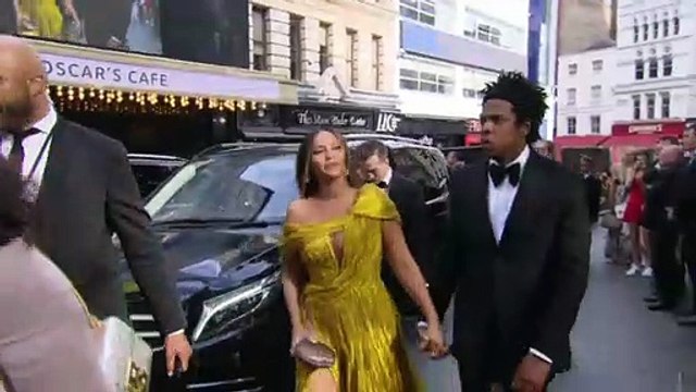 Selena Gomez Slams Fans Bullying Justin Bieber Wife & Madison Beer