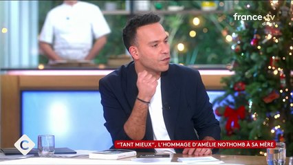 "Je mentais à mon entourage" : Amélie Nothomb révèle avoir dissimulé la mort de sa mère