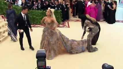 Ariana Grande Claps Back At Body-shamers Who Say She’s No Longer Beautiful