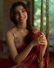 kriti Shetty beautiful in red saree