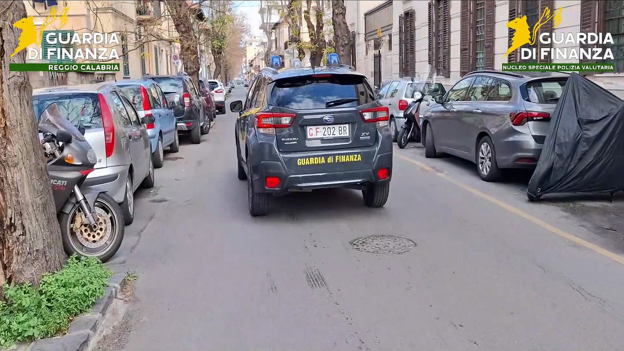 Truffa con lo "schema Ponzi": confiscato un tesoro da 2mln ad un sedicente promotore finanziario reggino