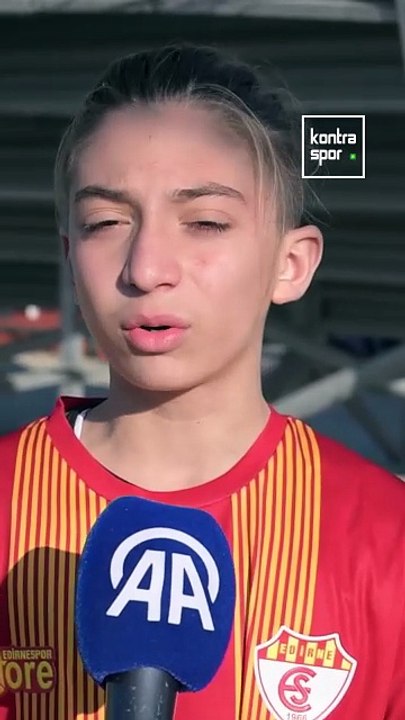 12 yaşındaki Can Bartu, Edirnespor'a harçlığını bağışladı