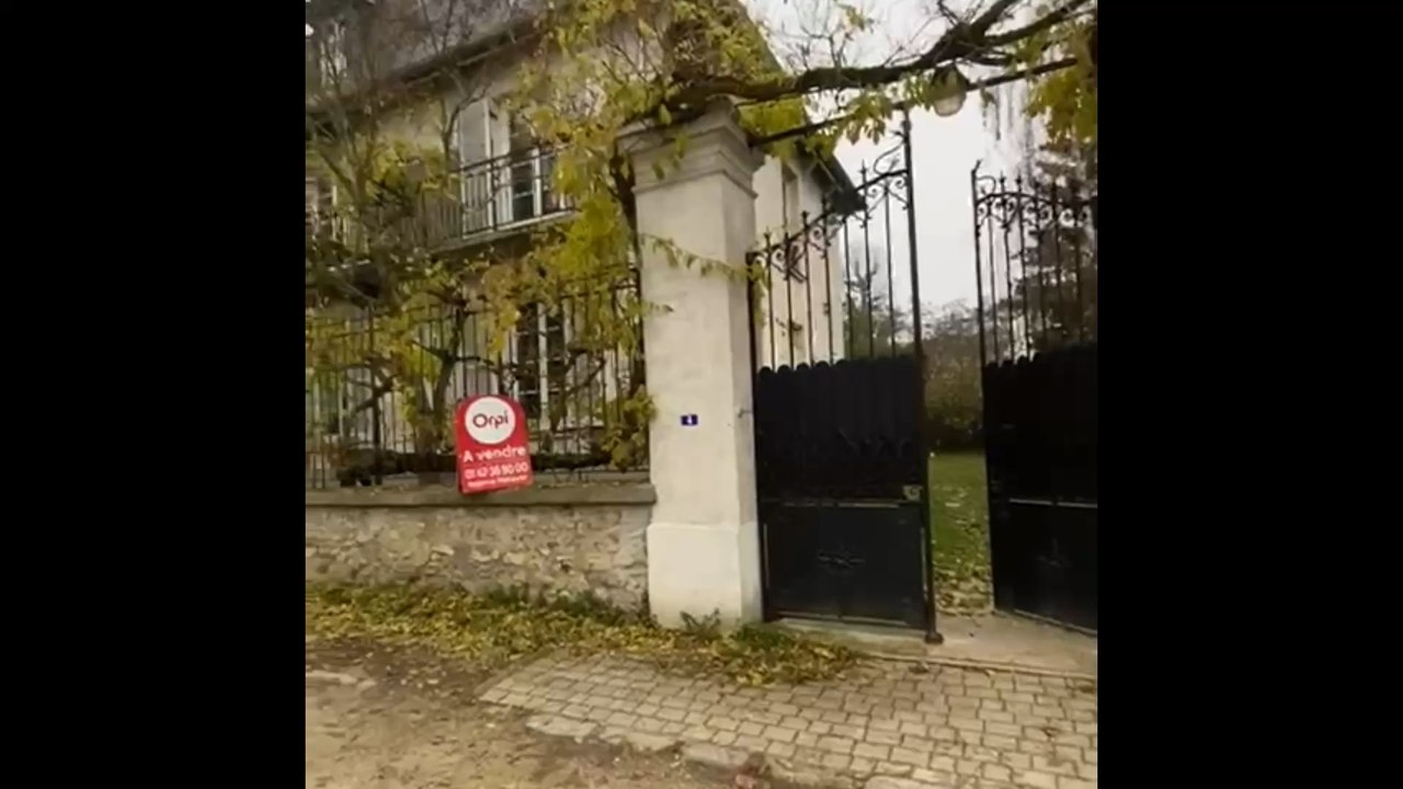 La visite c’est maintenant !Contactez Andréa Gonçalves 😉 01 46 44 70 00 https://www.orpi.com/annonce-vente-maison-t6-clamart-92140-9837ac58-e51f-42fc-8c40-a82a75b3b9f7/?agency=metayer  #orpi #Clamart #appartement #maison #immobilier  #piscine #garage
