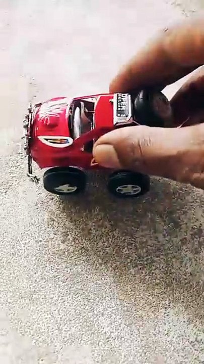Minicar Vs monster car