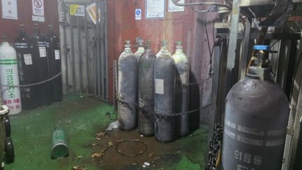 안양 종합병원서 의료용 산소통 폭발...1명 화상 / YTN