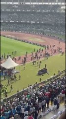 Asaltan el estadio Salt Lake tras la cortísima visita de Messi a Calcuta: caos, vandalismo y ruinas