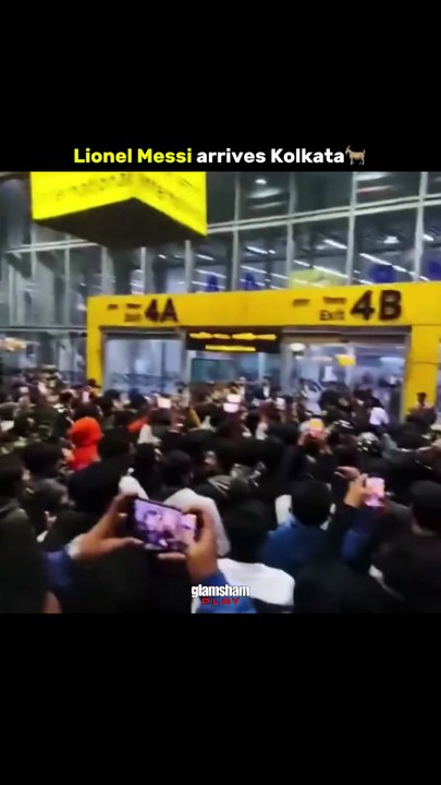 Lionel Messi has arrived in India after 14 years, and the love and respect from fans is unreal.  #glamsham #messi #lionelmessi #sports #football #india #goat   {glamsham, messi, lionelmessi, sports, football, india, goat}