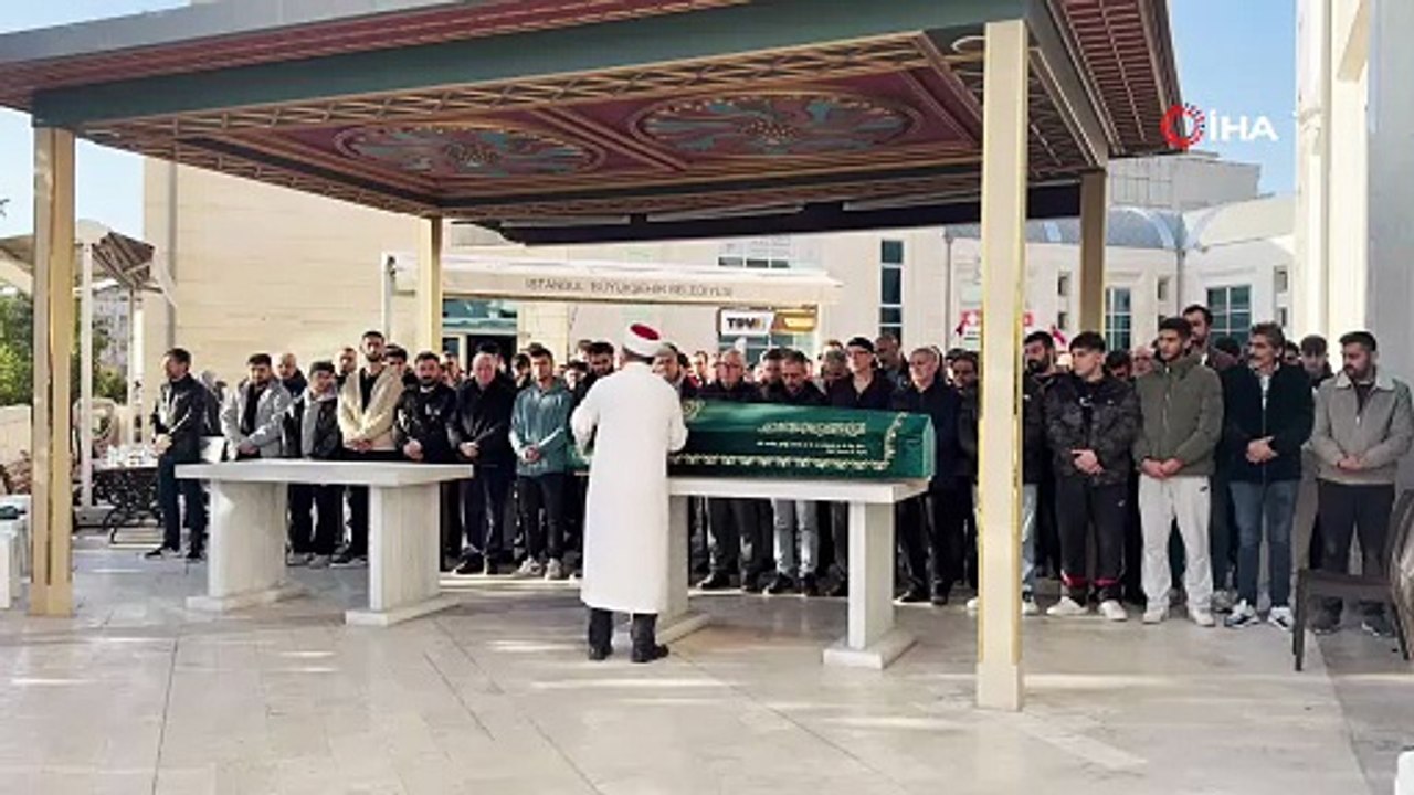 Avcılar’daki trafik kazasında hayatını kaybeden Berkan Balcıoğlu toprağa verildi