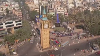 La reacción de Messi al ver su estatua en la India