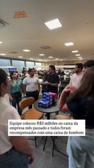 Chefe presenteia funcionários com caixa de bombom com iPhone e viraliza