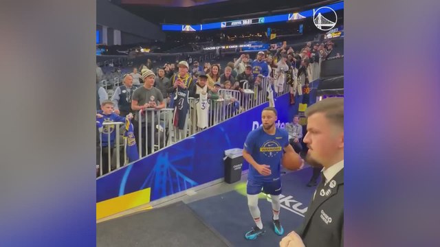 Steph Curry Pulls Off Mind-Blowing Tunnel Shot Before the Game