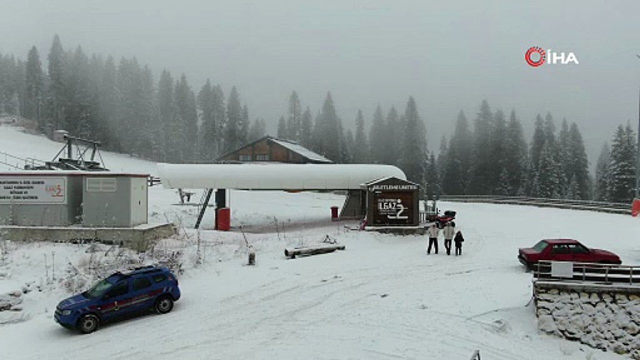 Beklenen kar yağışı çok kuvvetli geldi: Kar kalınlığı 20 santimetreye ulaştı!