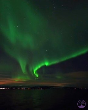 🌠 La pluie d’étoiles filantes des Géminides arrive à son pic ! C’est l’un des spectacles célestes les plus attendus de l’année — et clairement notre préféré. Chaque année, les Géminides offrent des météores brillants, rapides et parfois spectaculaires.