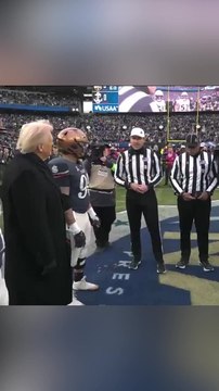 Crowd goes crazy as Trump takes the field for Army-Navy coin toss