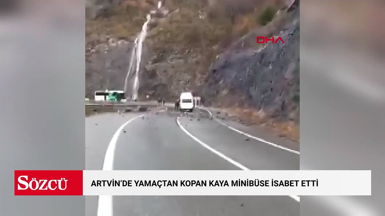 Artvin'de yamaçtan kopan kaya minibüse isabet etti