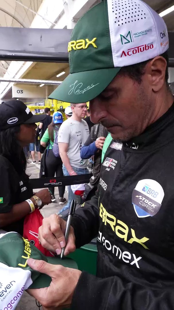 Bastidores em video da visita aos boxes com os convidados da L8 e Ruckus. (Stock Car, Interlagos, Video Bruno Arita)'