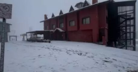 Uludağ beyaza büründü! Oteller harekete geçti
