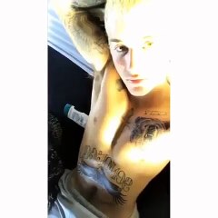 Justin Bieber Covers His Stomach With Gigantic Eagle Tattoo: Love Or Loathe? -- Pic