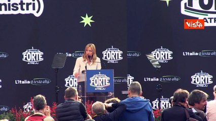 Atreju 2025, standing ovation per la premier Meloni al termine del suo intervento