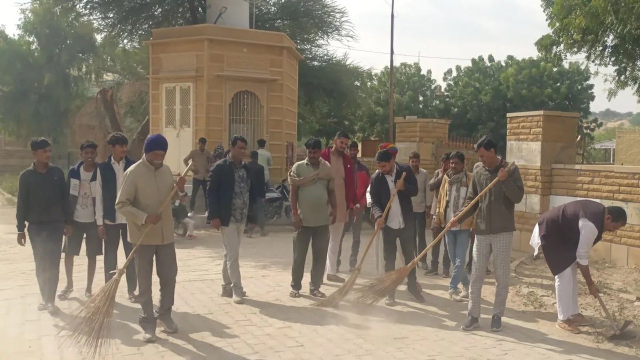Video: भाजपा सरकार के दो वर्ष पूर्ण होने पर चलाया स्वच्छता अभियान
