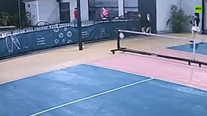 DEPORTISTA MUERE TRAS CAER DE UN TERCER PISO, POR SALVAR UNA PELOTA