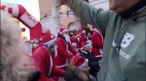 La corsa dei Babbi Natale per le vie di Treviso