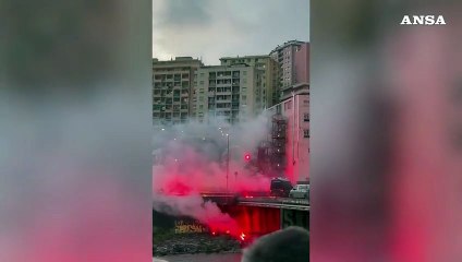 Scontri fra tifosi del Genoa e dell'Inter davanti allo stadio