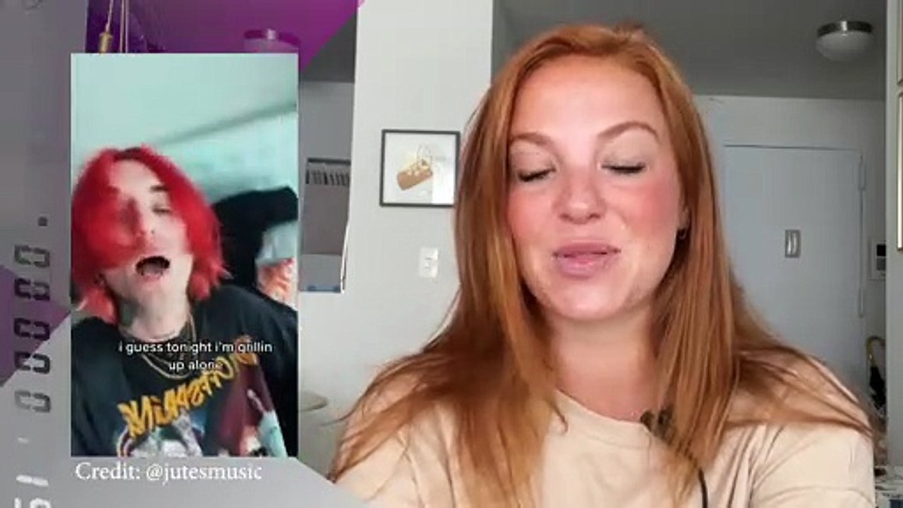 Demi Lovato & Boyfriend Jute$ Take New Romance Public As They Hold Hands In NYC