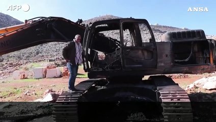 Attacco dei coloni in un villaggio palestinese: "Non e' rimasto piu' nulla"