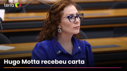 Carla Zambelli renuncia ao cargo de deputada federal e suplente toma posse
