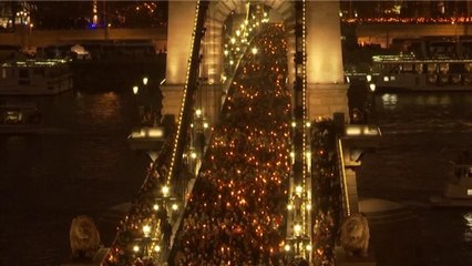 Migliaia in corteo a Budapest per chiedere le dimissioni di Orban