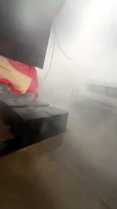 Destrozos en la Feria del Patio por la tormenta