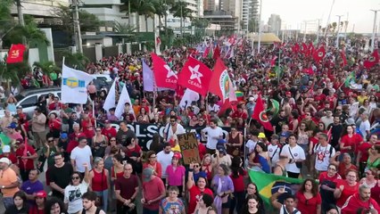 Protesto é realizado em Fortaleza contra anistia e PL da Dosimetria