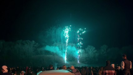 Montfrin : Feu d'artifice du marché de Noël