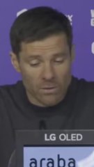 Xabi Alonso dispara contra los árbitros por el no penalti de Vinicius