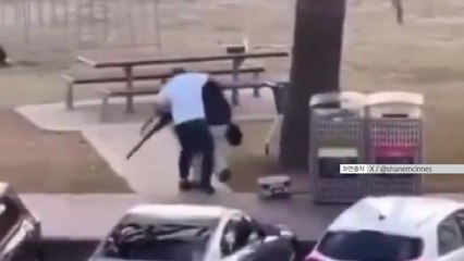 시드니 해변 총격 사망자 16명으로 늘어..."용의자 2명은 부자 관계" / YTN