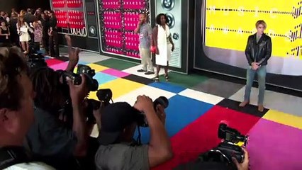 Selena Gomez Reveals Neck Tattoo & Justin Bieber Is Called Out By John Cena