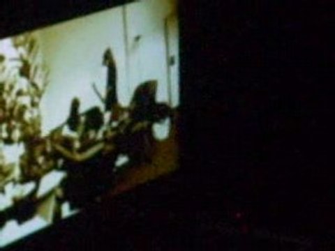 Tokio Hotel Bercy 09.03.08 - Pendant la pause des TH^^