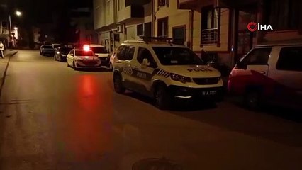 Bursa\'da gece saatlerinde sıkışmalı kaza: 2 yaralı