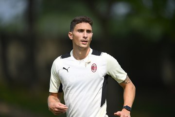 Mattia Caldara: "Più mi facevo male e più la presentazione con Higuain mi pesava"